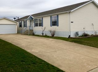 1145 Aspen Dr, Manteno, IL 60950