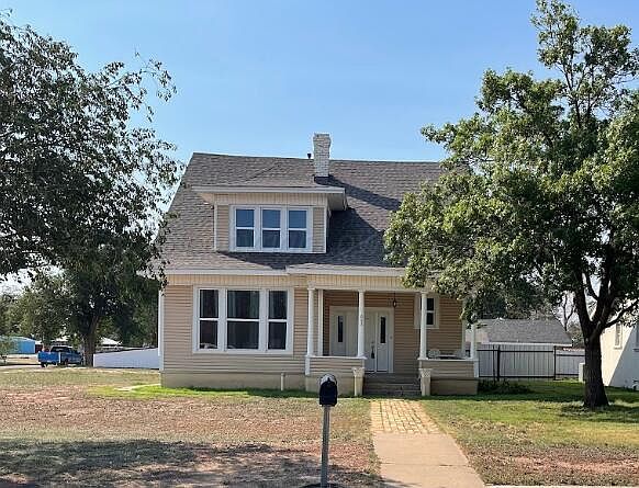 1st image of 603 E 5th St