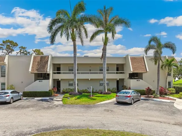 7193 W Country Club Dr N APT 137, Sarasota, FL 34243