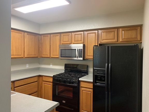 Kitchen, gas stove updated appliances