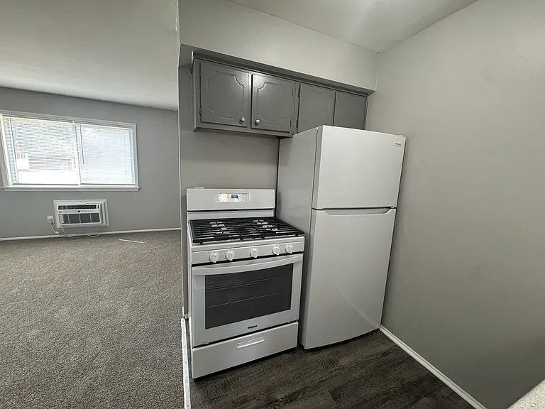 4441 Oakwood Blvd #1 — Photo 6