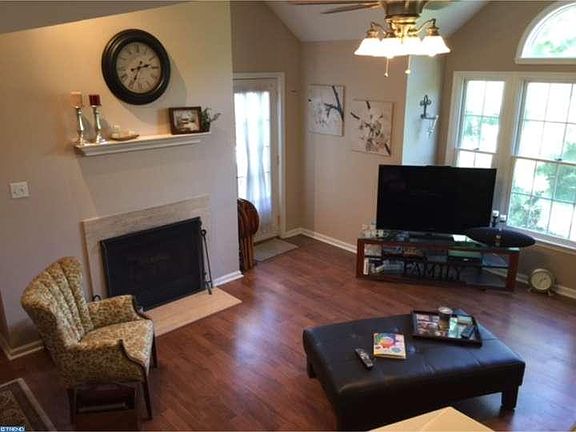 5th image of 1310 Braken Ave