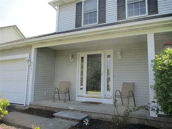 3rd image of 5787 Oatfield Dr