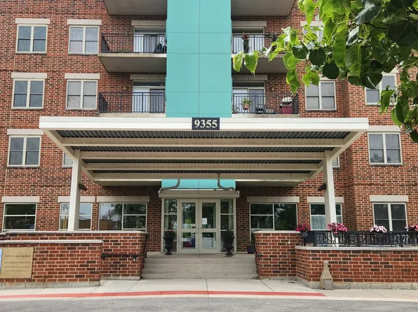 9355 Irving Park Rd APT 208, Schiller Park, IL 60176