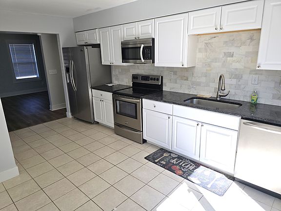 2nd image of 2100 Fort Belvoir Dr