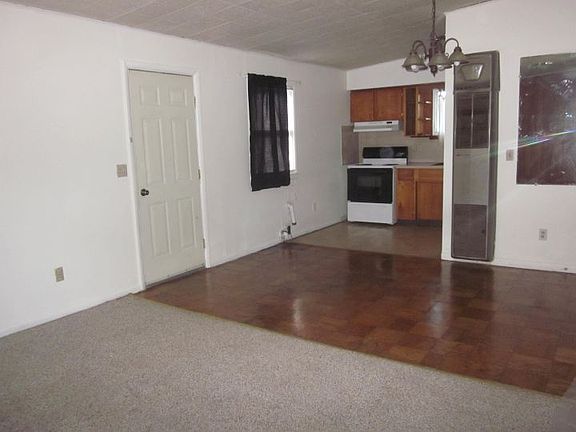 3rd image of 4140 Arden Ave