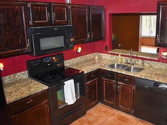 3rd image of 1167 Creek Woods Cir