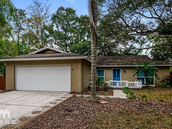 2nd image of 14701 Laurel Lake Ln