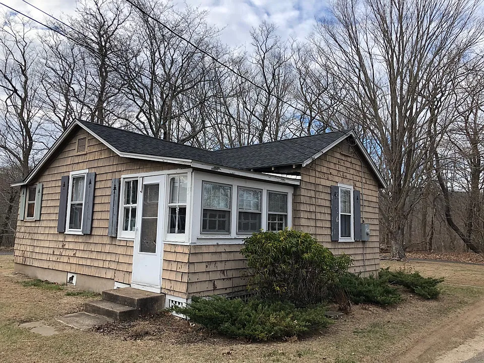 147 Dennison Rd #1