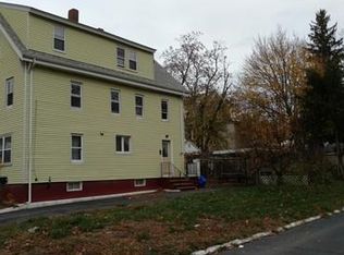 18 E Broadway, Taunton, MA 02780