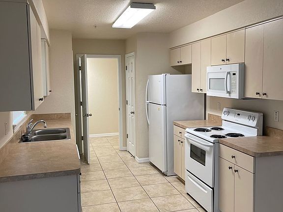 4th image of 8130 Juniper Rd Unit 1