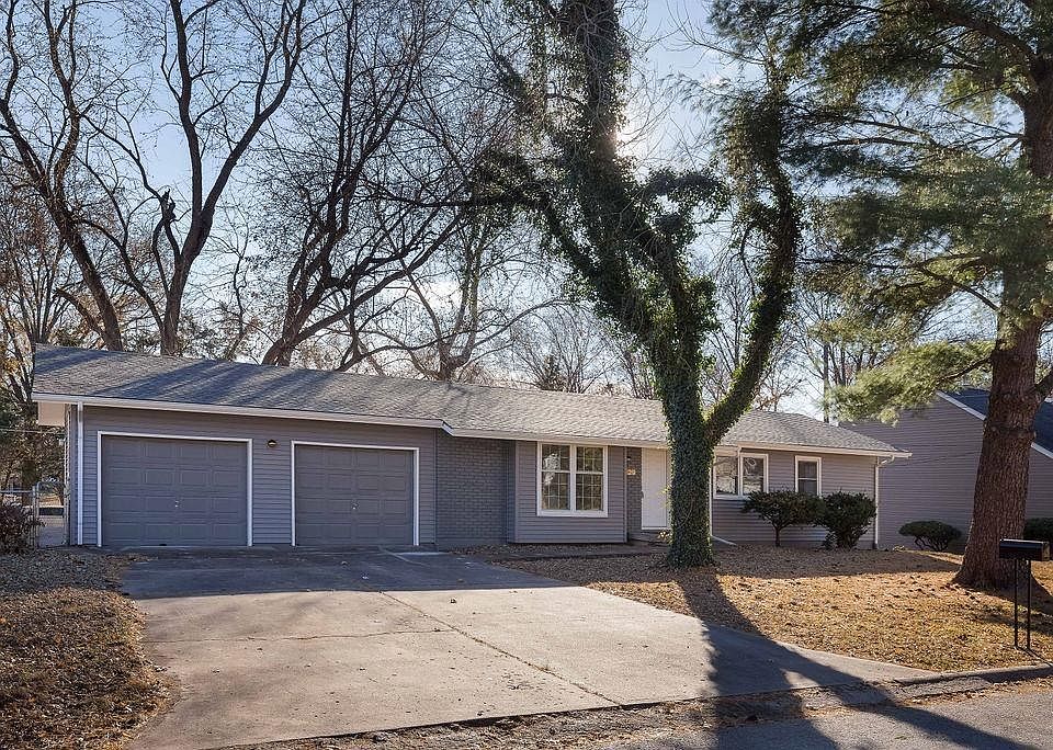 1st image of 8129 Waverly Ave