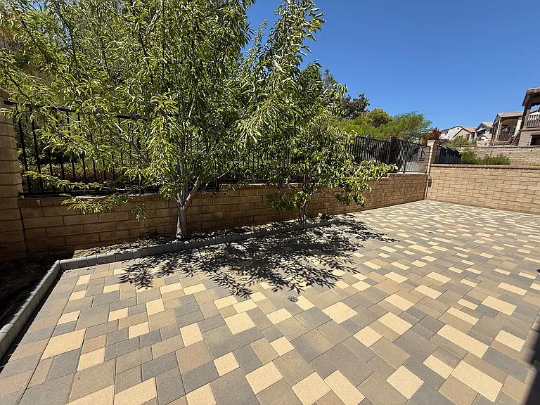 29052 W Hills Dr — Photo 38