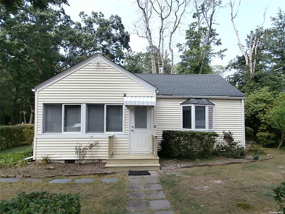 3rd image of 120 Silver Ln