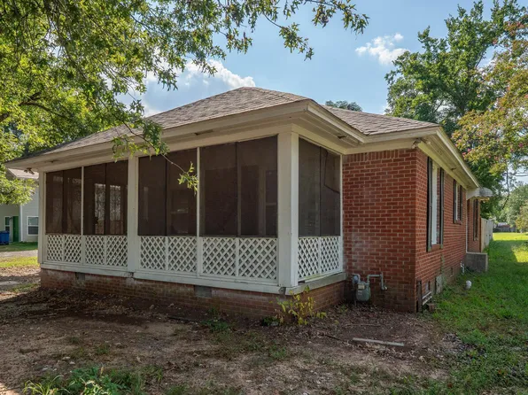 615 Water St, North Little Rock, AR 72117