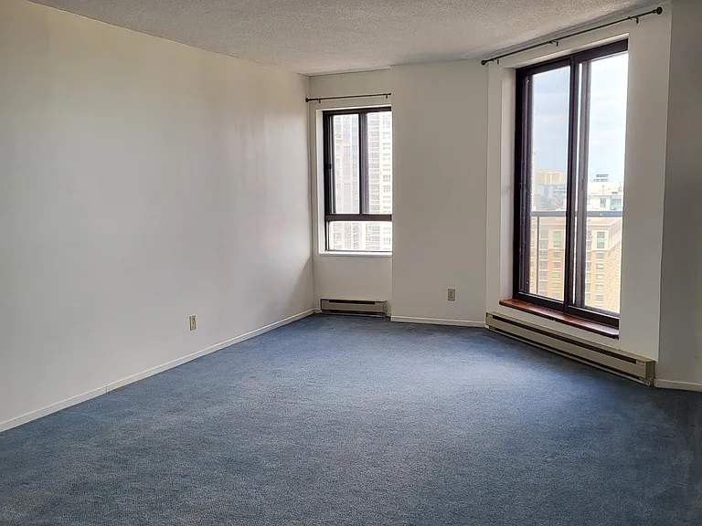 130 Besserer St #1810 — Photo 22