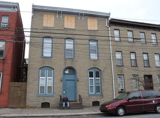 438 E King St APT 1, Lancaster, PA 17602