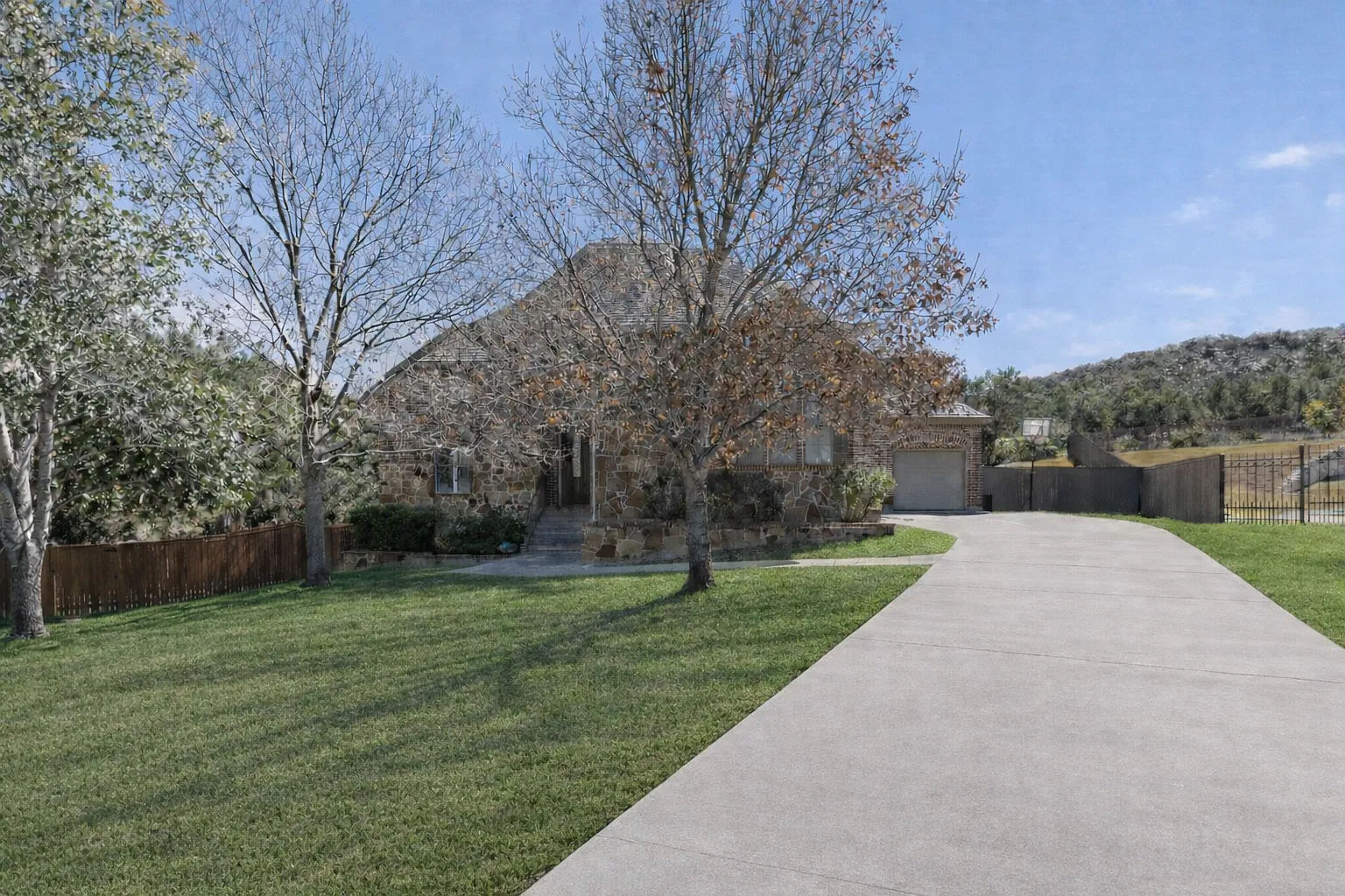5 bed, 4.5 bath, 4041 sqft, $4,200 — Photo 3