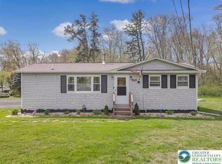 3000 Pleasant View Dr, Kunkletown, PA 18058