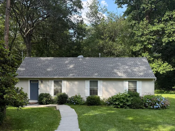 23 Merriman Lane, Prospect, CT 06712