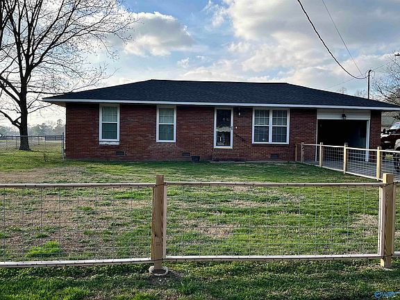 2nd image of 82 Estate View Dr