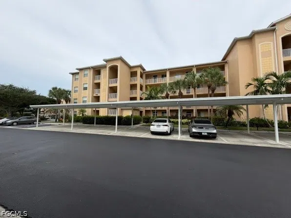 8251 Pathfinder Loop, Fort Myers, FL