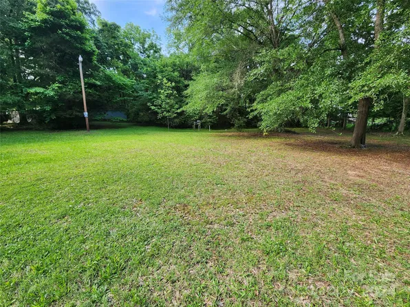 1364 Wade St, Lancaster, SC 29720
