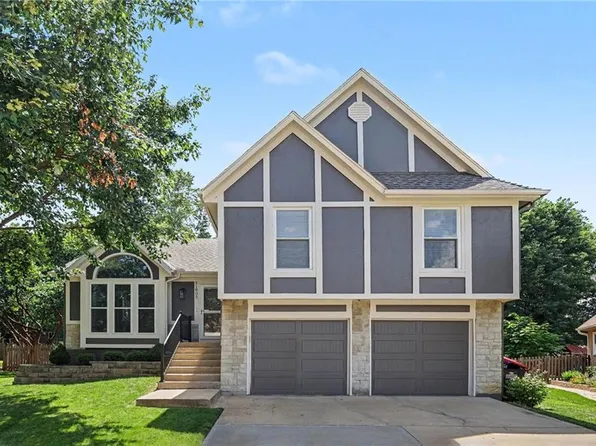 21805 W 52nd Ter, Shawnee, KS 66226