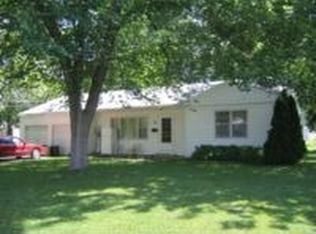 106 Circle Dr, Shelbina, MO 63468