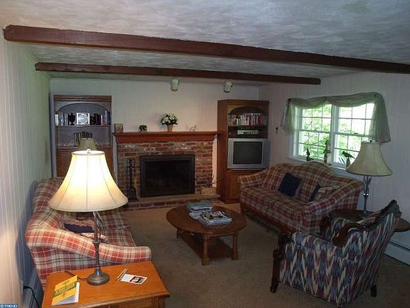 4th image of 73 Cloverly Dr
