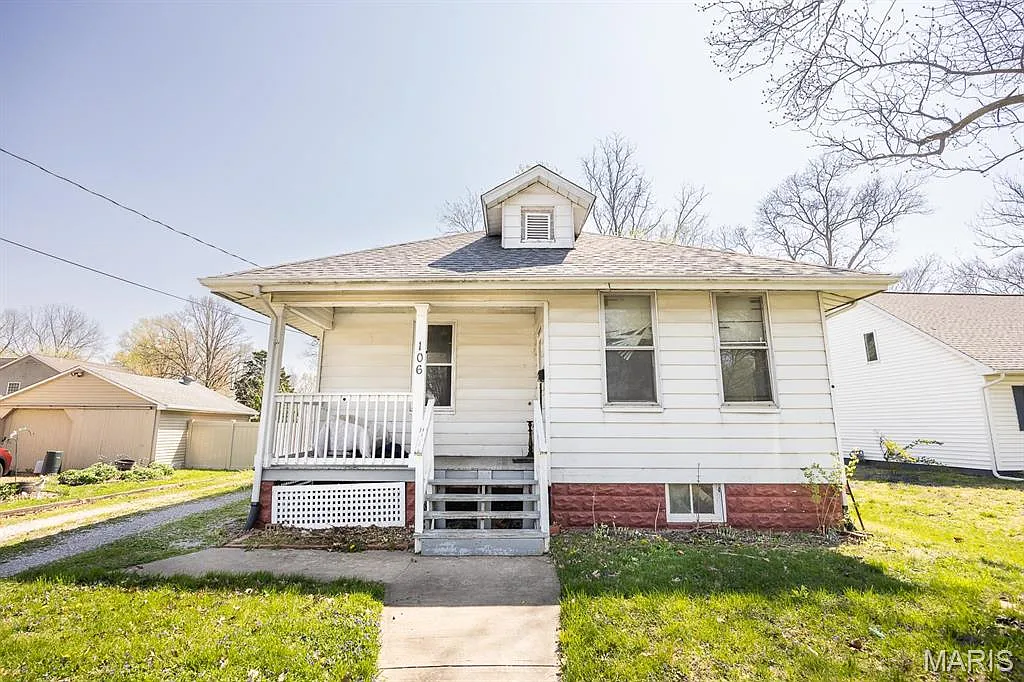 106 E Phillips St photo 1