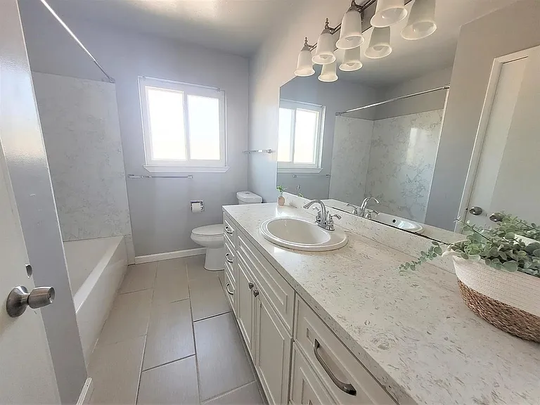 3301 Santa Clara Ave — Photo 2