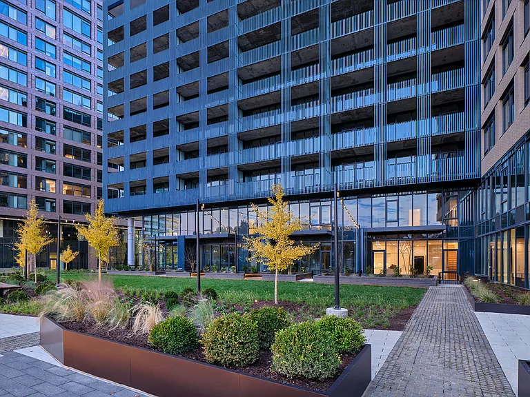 Azure National Landing — Photo 18