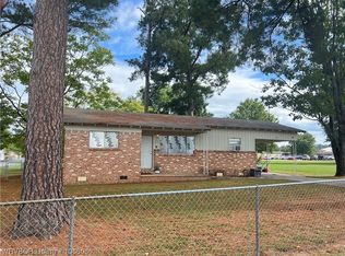 400 S Davis St, Lavaca, AR 72941