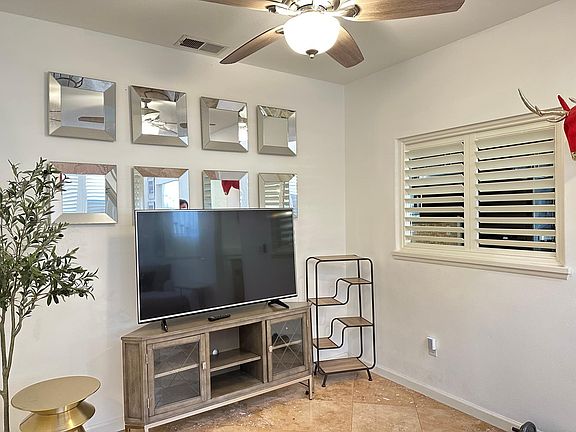 5th image of 2086 Lake Shore Dr Unit B