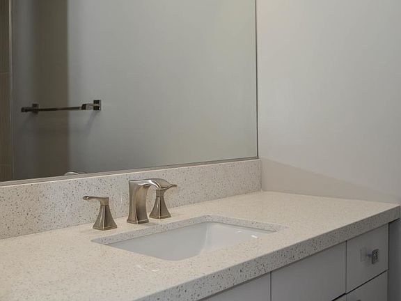 4th image of 817 4th St APT 309