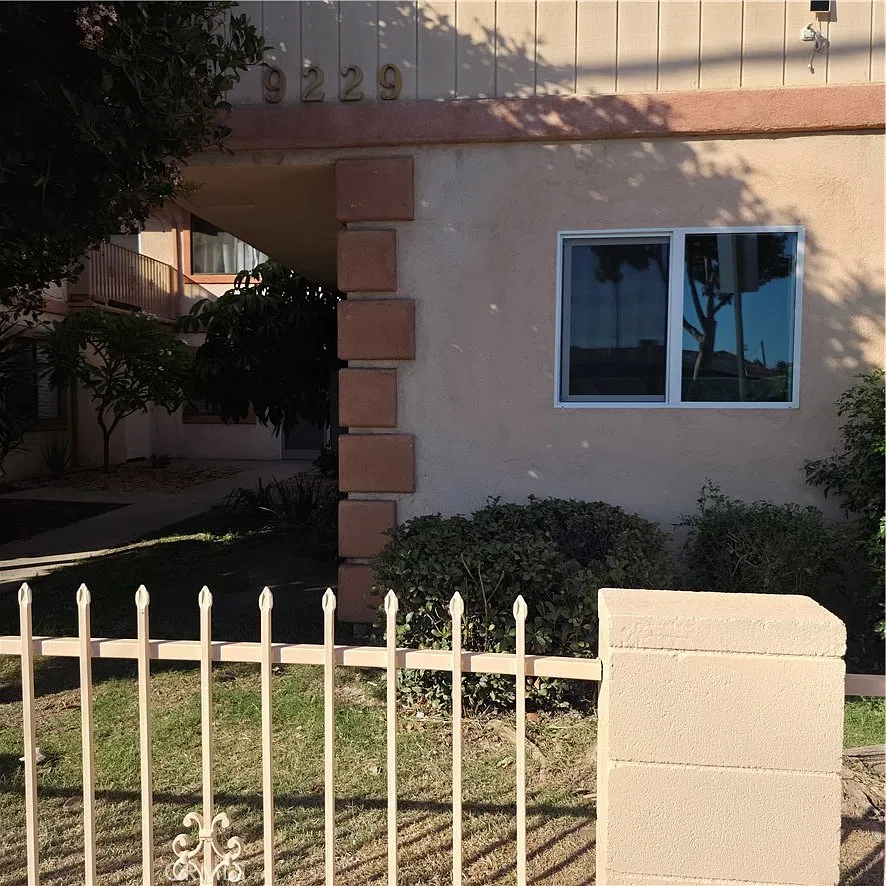 3 bed, 2.5 bath, 1500 sqft, $3,750 — Photo 1