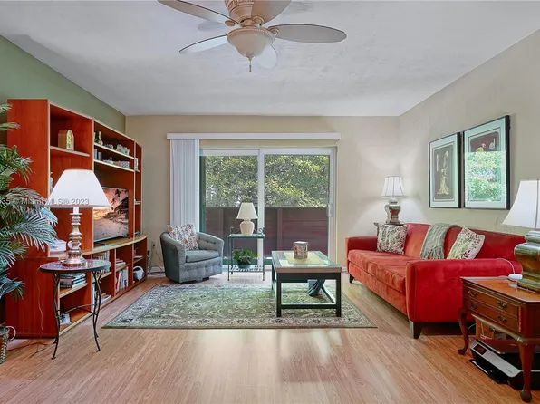 1205 Mariposa Ave APT 403, Coral Gables, FL 33146