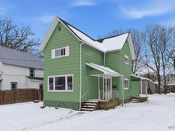 2nd image of 734 Bishop St