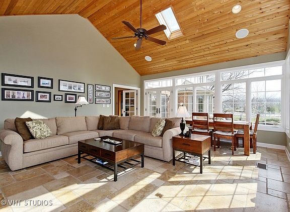 3rd image of 8755 Butterfield Ln