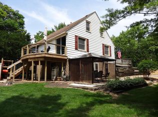 S64W18419 Topaz Dr, Muskego, WI 53150