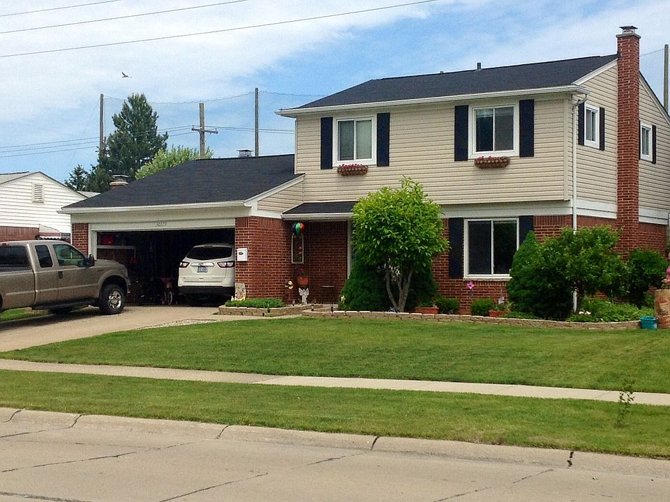 1st image of 30379 Westmore Dr