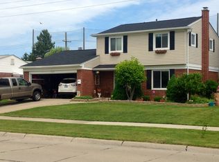 30379 Westmore Dr, Madison Heights, MI 48071
