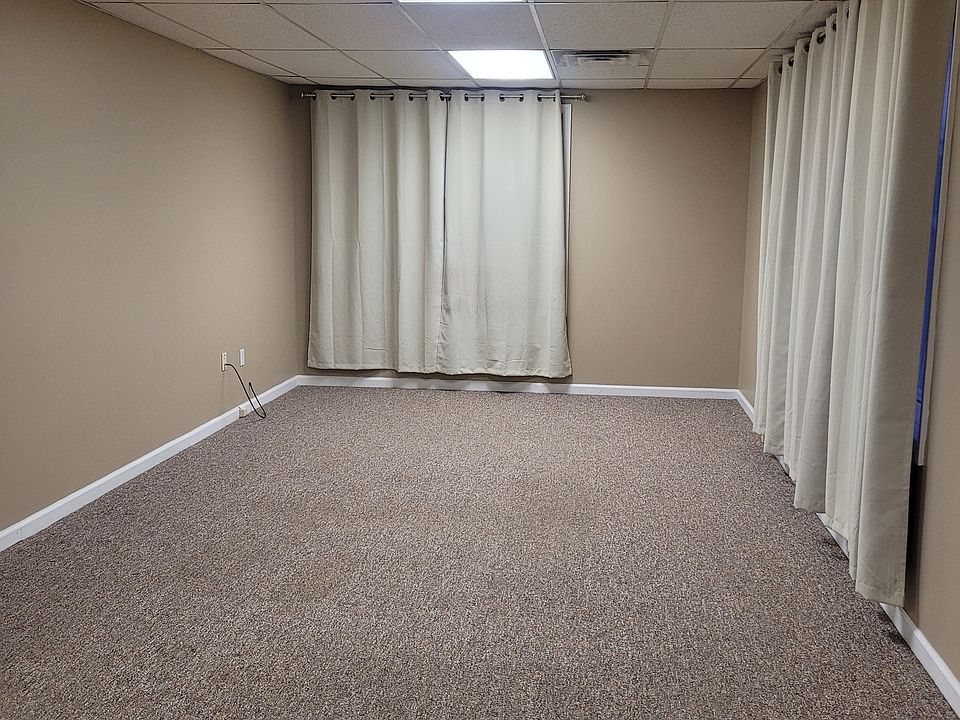1st image of 20 Green Valley Dr #E