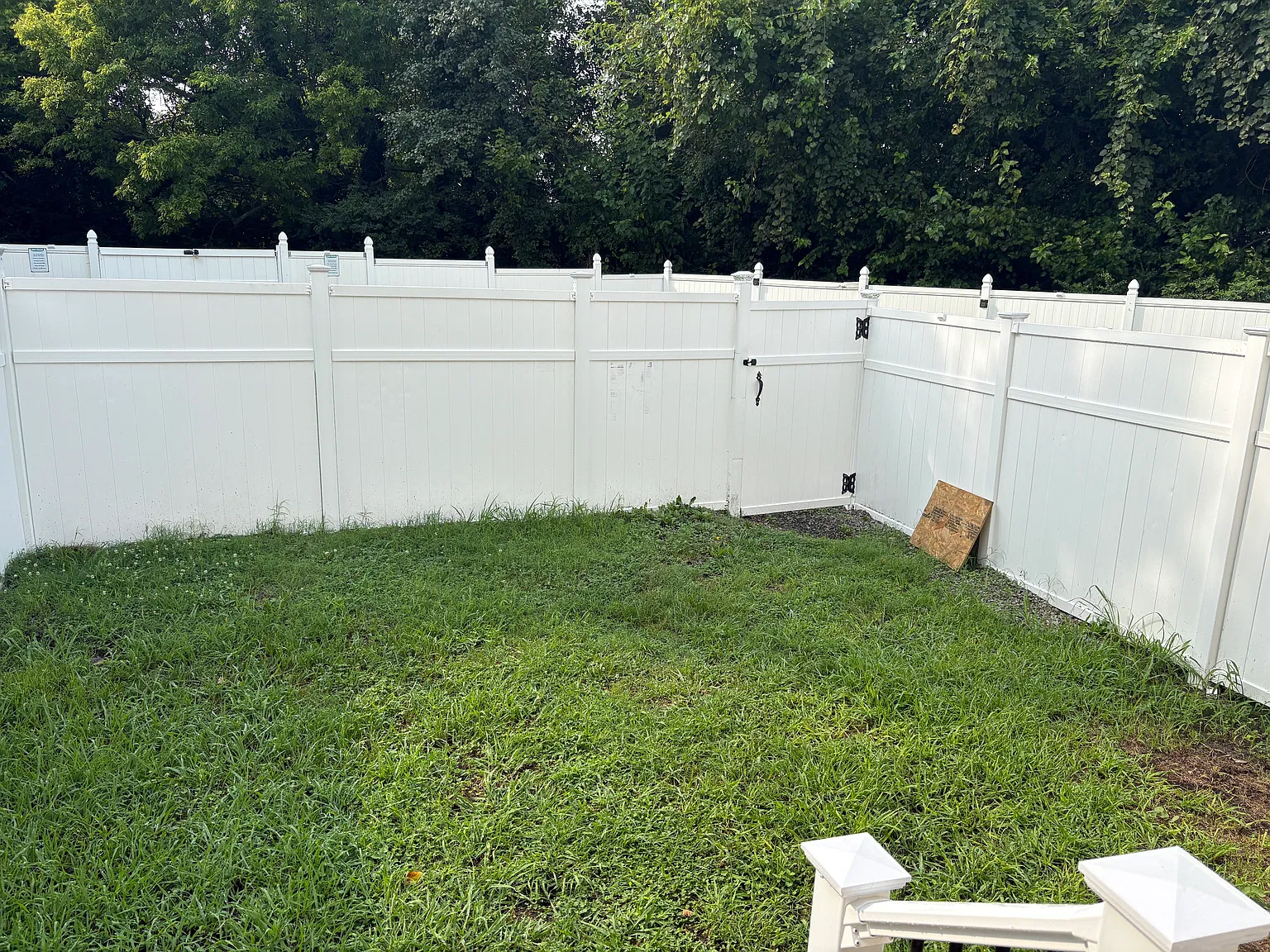 3 bed, 1.5 bath, 1200 sqft, $1,900 — Photo 2
