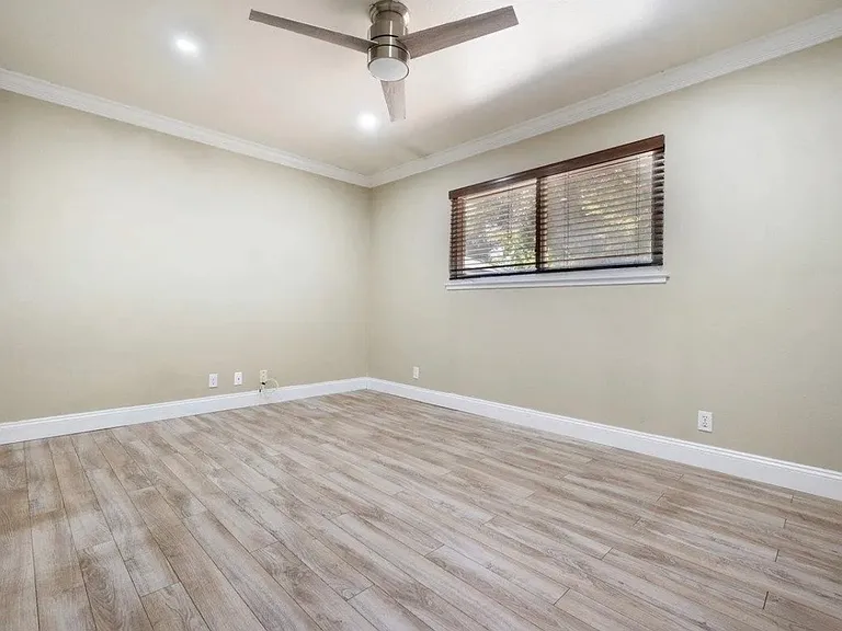 4026 Denver St — Photo 21