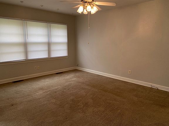 5th image of 809-813 Westwood Ave #809