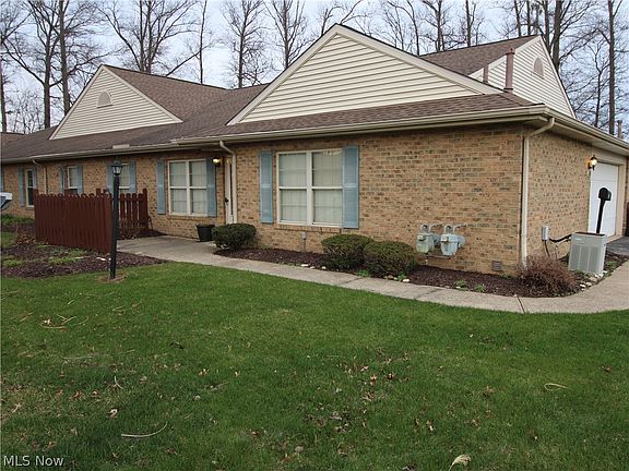 3rd image of 148 Bentley Dr