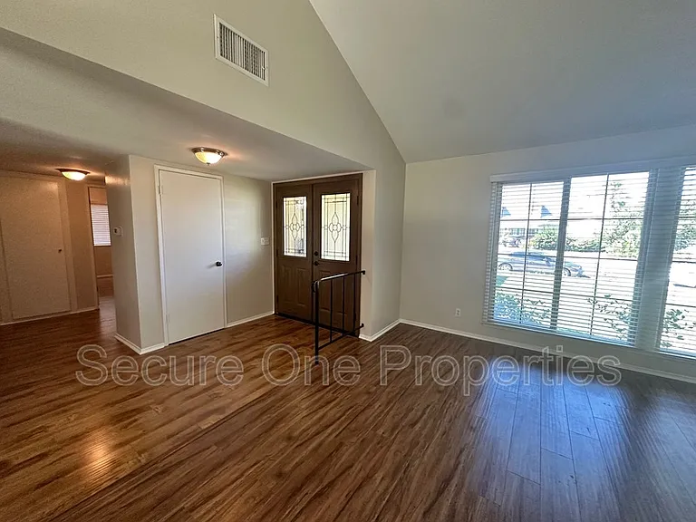 29362 Hillrise Dr — Photo 6