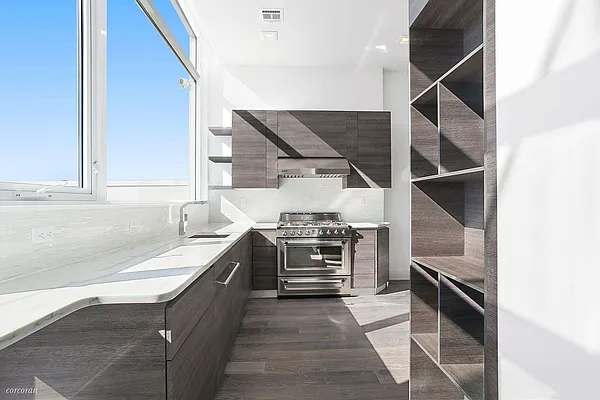 Sold by Corcoran | media 21